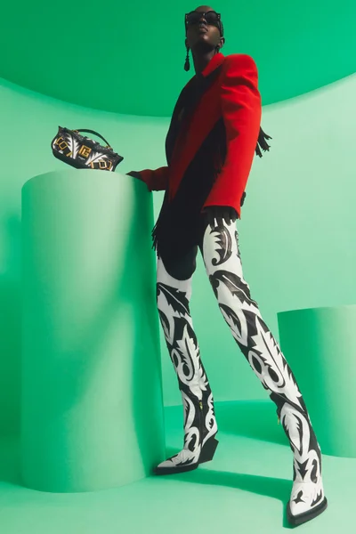 Look 3